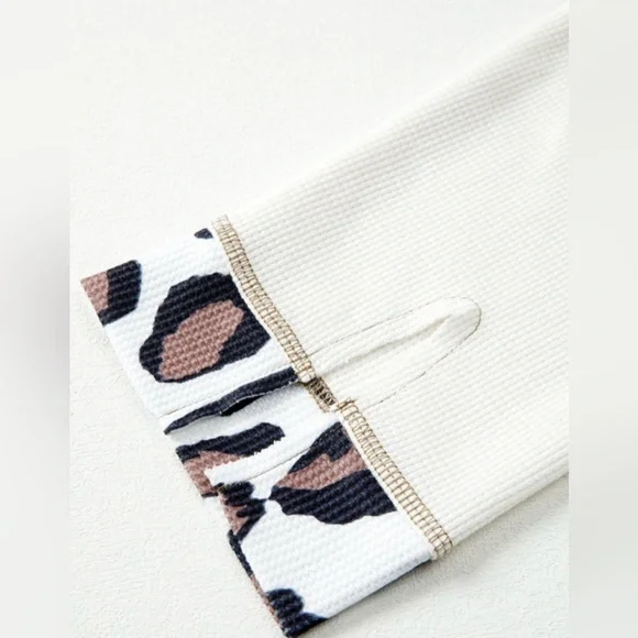 Leopard Print Zip-Up Hoodie - Picture 6 of 10